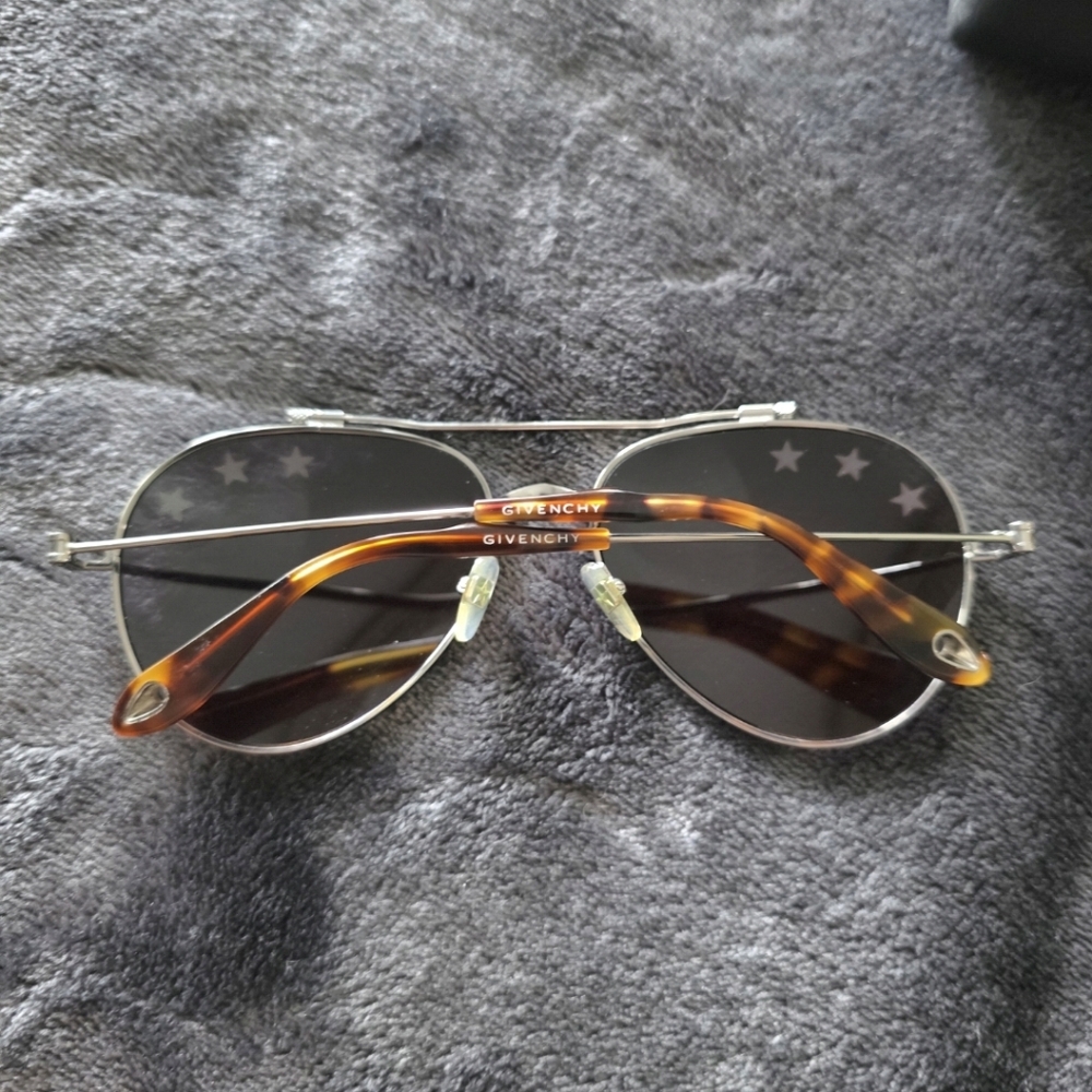 Givenchy Silver Aviator Sunglasses with Star Accents - Picture 7 of 15